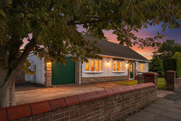 3 Bedroom Detached Bungalow For Sale In Dowson Road, Gee Cross, Hyde, SK14