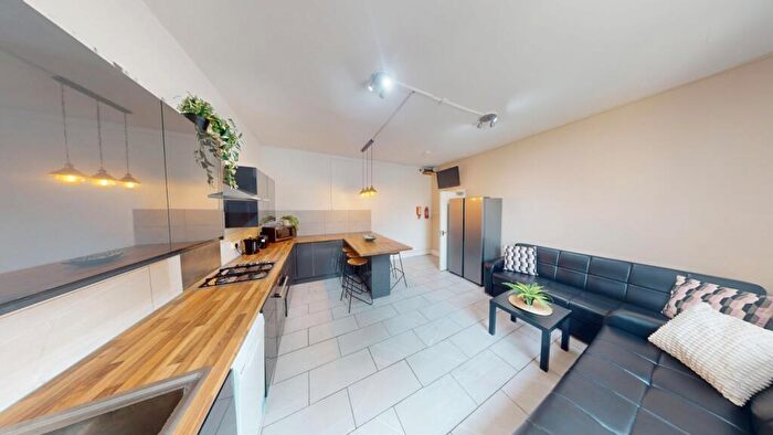 5 Bedroom Detached House To Rent In Flat B, Addison Street, NG1