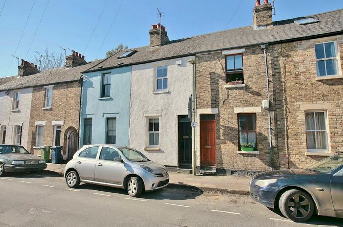 2 Bedroom Terraced House To Rent In Catherine Street, Oxford, Oxfordshire, OX4