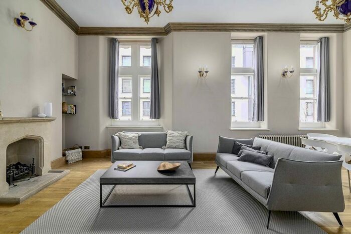 3 Bedroom Flat To Rent In Bolsover Street, Fitzrovia, London, W1W