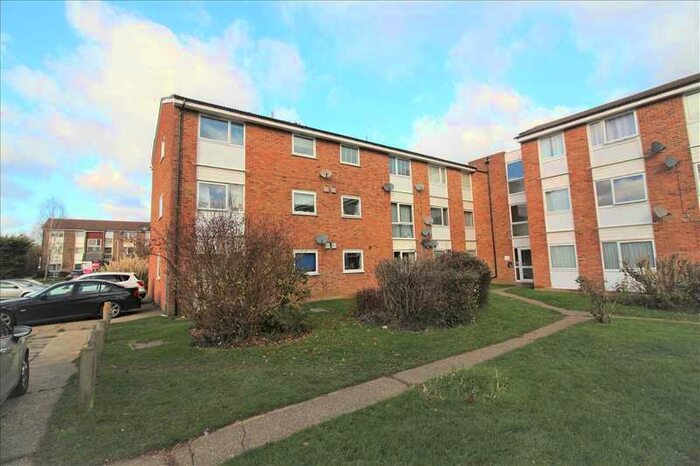 2 Bedroom Apartment To Rent In Two Bedroom Apartment - Springfield, CM1