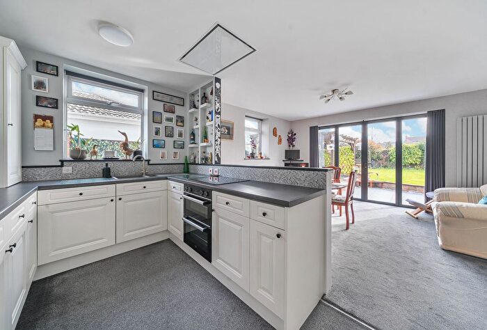 4 Bedroom Bungalow For Sale In Badminton Road, Coalpit Heath, Bristol, BS36