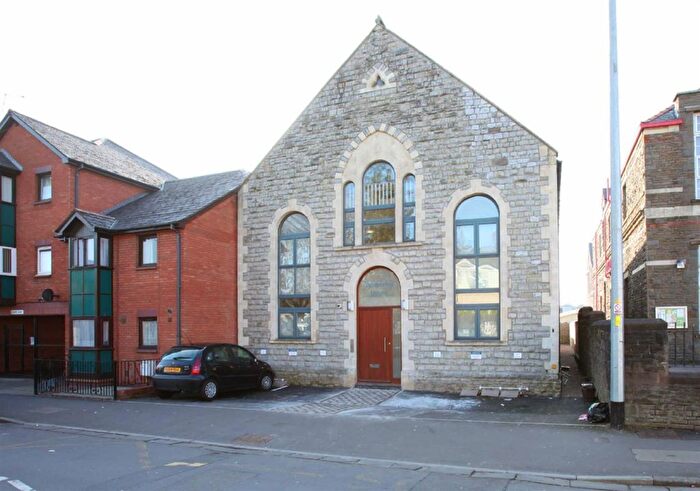 2 Bedroom Flat To Rent In Amberley House, Severn Road, Canton, Cardiff, CF11