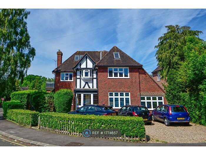 2 Bedroom Flat To Rent In West End Avenue, Pinner, HA5