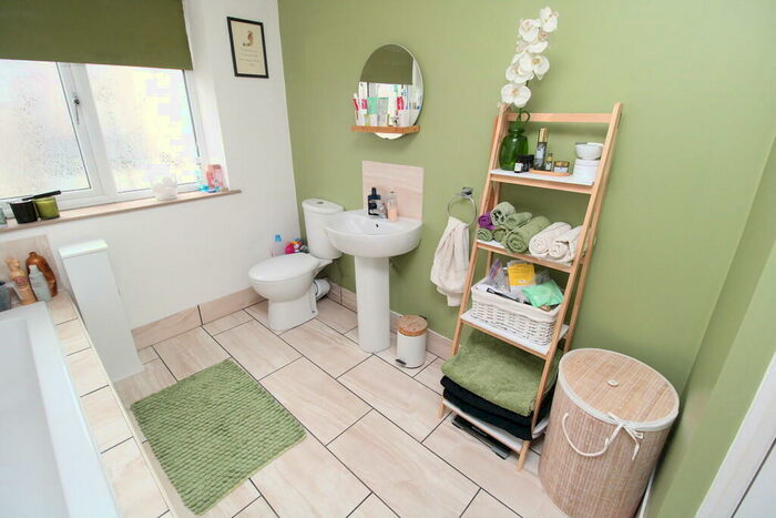 3 Bedroom Terraced House To Rent In Syphon Street, Porth, CF39