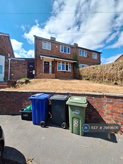 3 Bedroom Semi Detached House To Rent In Blackthorne Close, Dudley, DY1