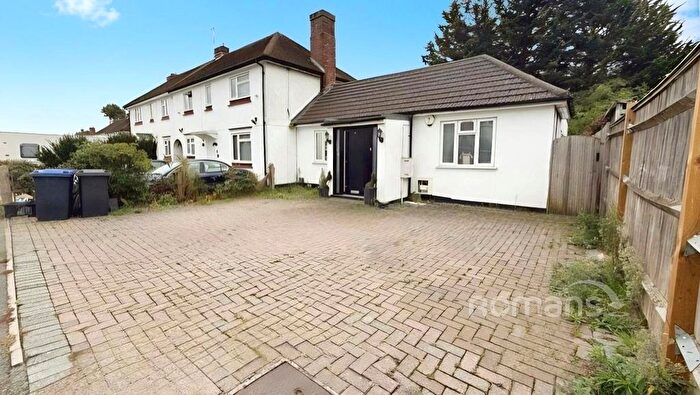 2 Bedroom Bungalow For Sale In Priory Close, Denham, Uxbridge, UB9