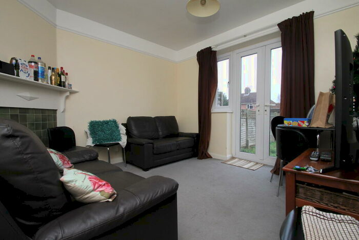 4 Bedroom Semi-Detached House To Rent In Forty Acres Road, Canterbury, CT2