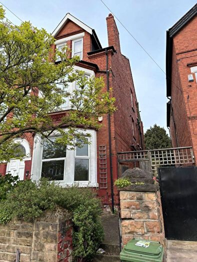 1 Bedroom Flat To Rent In Leslie Road, Forest Fields, Nottingham, NG7