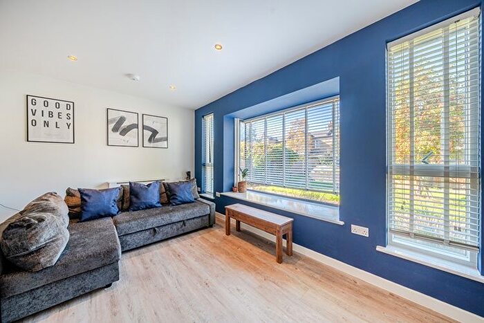 1 Bedroom Flat For Sale In Consortia House, South Wimbledon, London, SW19