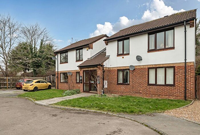 2 Bedroom Flat For Sale In Stanley View, Dudbridge, Stroud, Gloucestershire, GL5