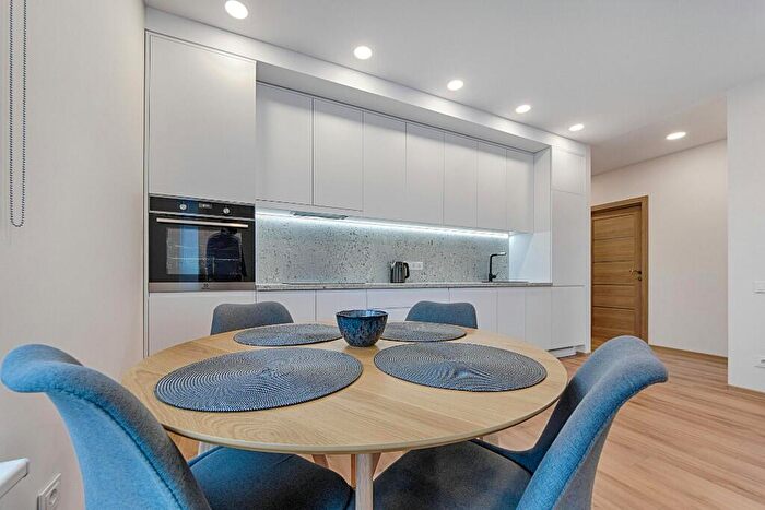 1 Bedroom Apartment For Sale In Sweet Street, Leeds, West Yorkshire, LS11