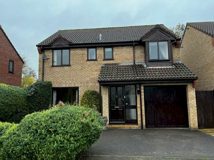 4 Bedroom Detached House To Rent In Bill Rickaby Drive, Newmarket, Suffolk, CB8