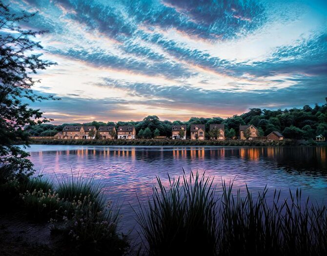 2 Bedroom Apartment For Sale In Herons Lake, The Green, Theale, Reading, RG7