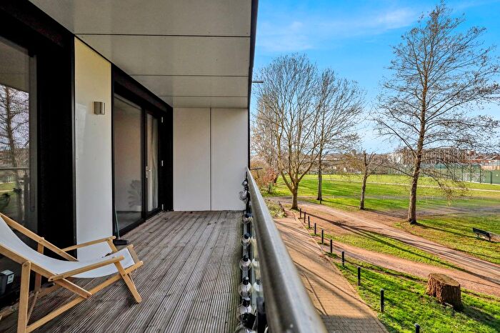 1 Bedroom Property For Sale In Knaresborough Drive, Earlsfield, SW18