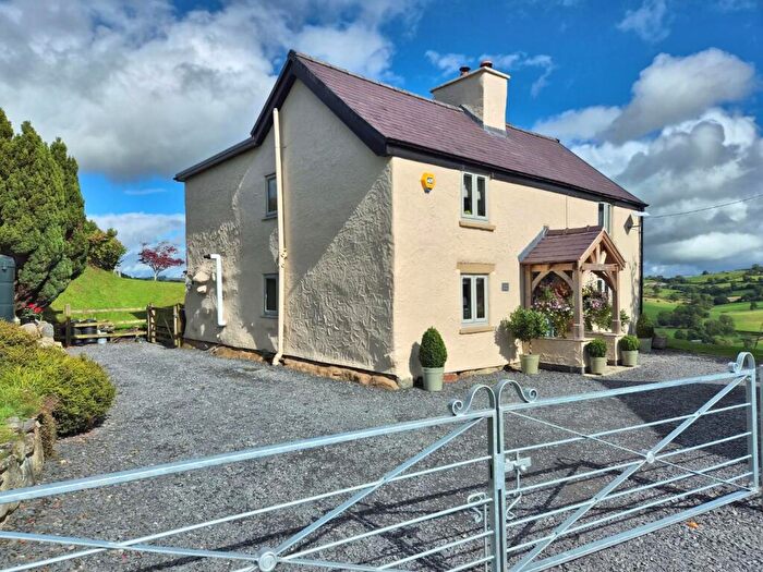 4 Bedroom House For Sale In Gwyddelwern, Corwen, LL21