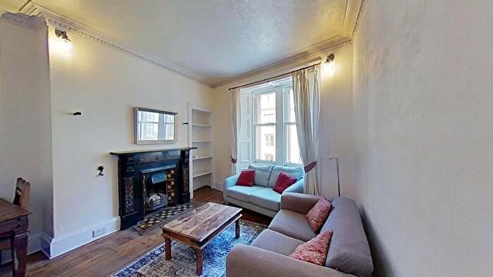 2 Bedroom Flat To Rent In St. Stephen Street, Edinburgh, Midlothian, EH3