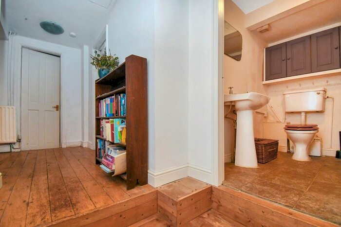 3 Bedroom Town House For Sale In Carrbottom Road, Greengates, Bradford, BD10