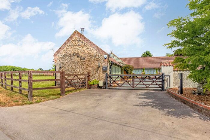 3 Bedroom Barn Conversion For Sale In Impressive Brick And Flint Barn Conversion In Hockwold, IP26