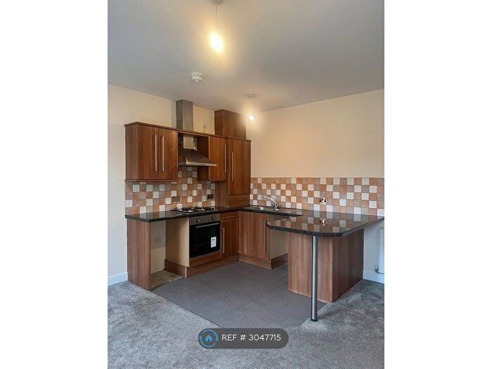 1 Bedroom Flat To Rent In Dominion House, Hipperholme, Halifax, HX3