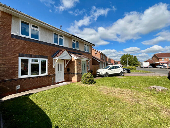 3 Bedroom Semi-Detached House To Rent In Rosemary Avenue, ST17