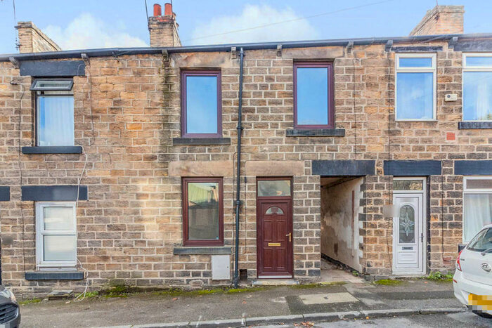 3 Bedroom Terraced House To Rent In Station Road, Barnsley, South Yorkshire, S70