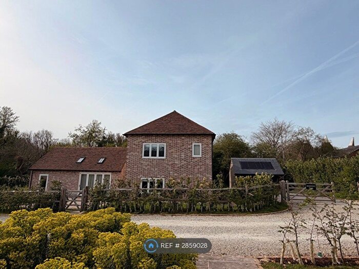 6 Bedroom Detached House To Rent In Farleigh Hill, Maidstone, ME15