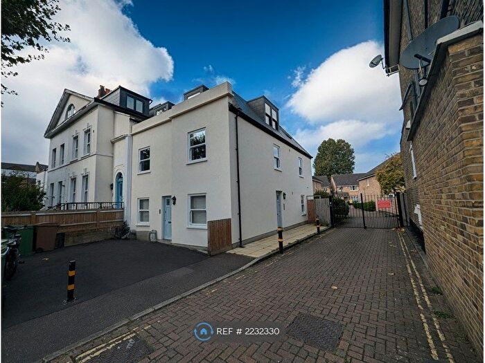 2 Bedroom Flat To Rent In Lordship Lane, London, SE22