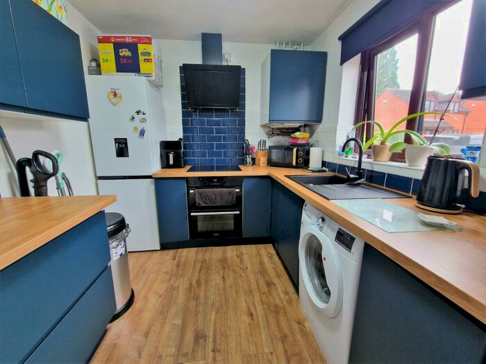 2 Bedroom Bungalow For Sale In The Tea Garden, Bedworth, Warwickshire, CV12