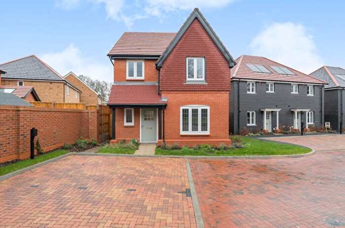 3 Bedroom Detached House To Rent In Egret Way, Fordingbridge, Hampshire, SP6