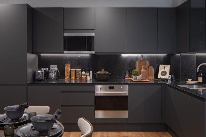 2 Bedroom Apartment To Rent In Lower Essex Street, Birmingham, B5