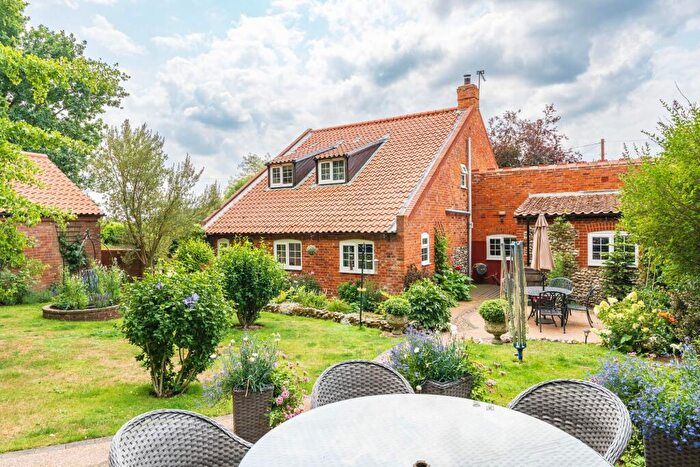 3 Bedroom Barn Conversion For Sale In Mill Road, Edingthorpe, NR28