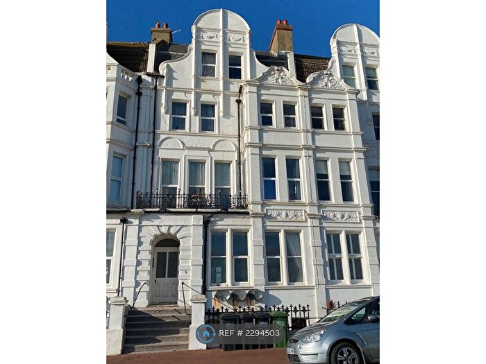 2 Bedroom Flat To Rent In West Parade, Bexhill, TN39