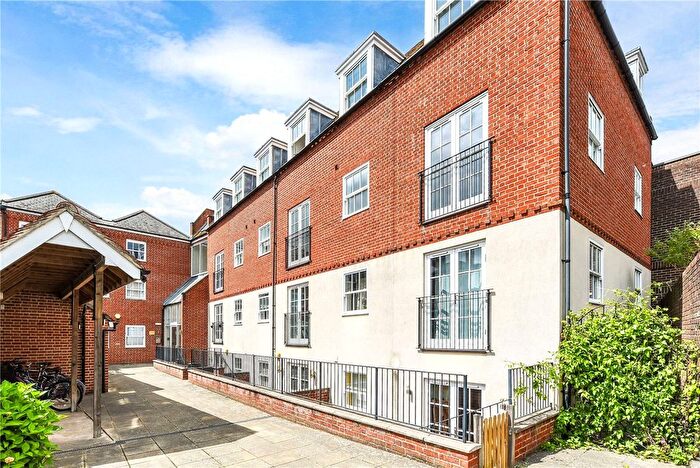 1 Bedroom Flat To Rent In Bedford Chambers, Southgate, Chichester, PO19