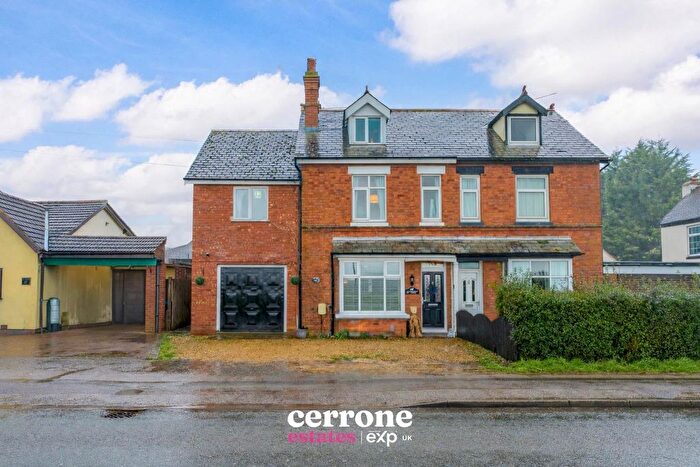 4 Bedroom Semi-Detached House For Sale In Alcester Road, Studley, B80