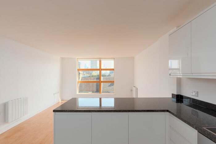 1 Bedroom Flat To Rent In Apartment, Vida House, - Trundleys Road, London, SE8