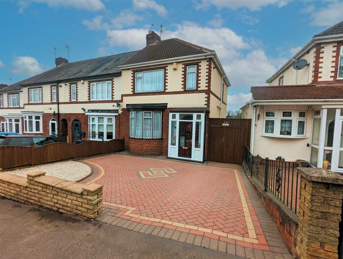 Houses for sale in Halesowen, West Midlands