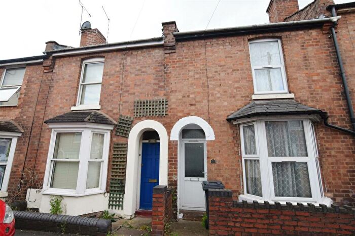 2 Bedroom Terraced House To Rent In St Georges Road, CV31