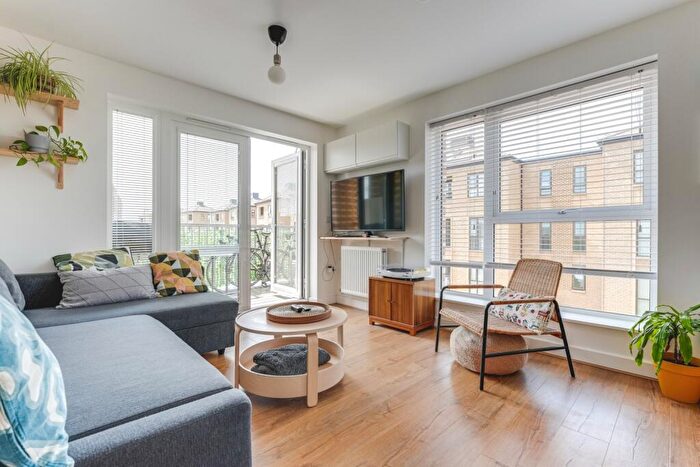 1 Bedroom Apartment For Sale In Falmouth Avenue, Cambridge, Cambridgeshire, CB3