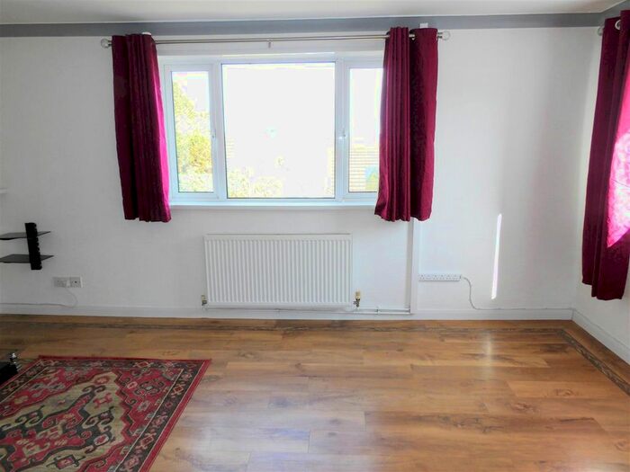 2 Bedroom Detached Bungalow To Rent In St. Annes Road, Saltash, PL12