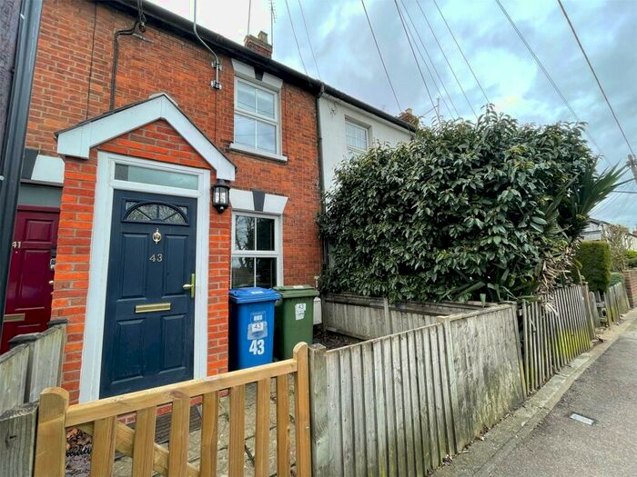 2 Bedroom Terraced House To Rent In Binfield Road, Bracknell, Berkshire, RG42