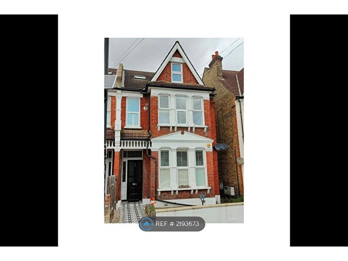 1 Bedroom Flat To Rent In Holmesdale Road, London, SE25