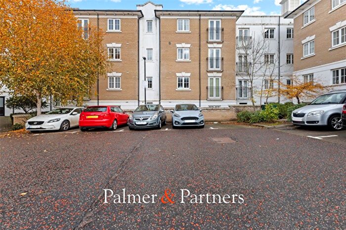 2 Bedroom Flat For Sale In George Williams Way, Colchester, Essex, CO1