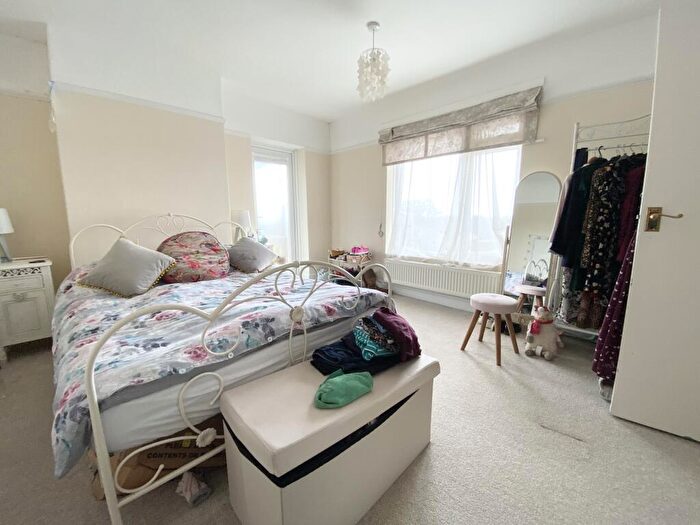 1 Bedroom Flat To Rent In Treharne Close, BN13