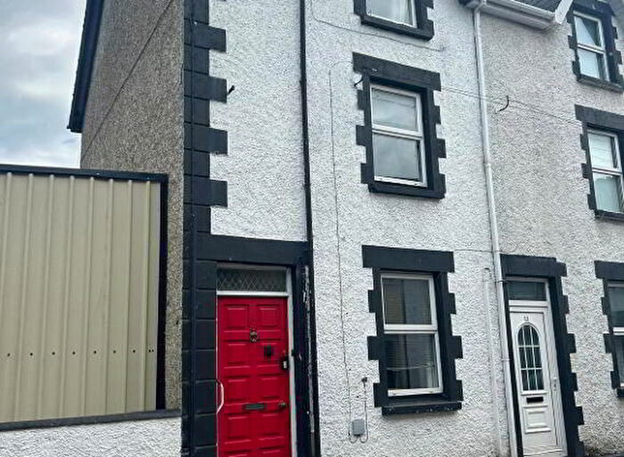 4 Bedroom End Of Terrace House For Sale In Eden Terrace, Strabane, BT82
