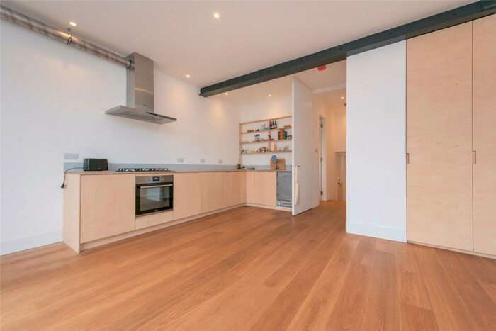 1 Bedroom Apartment To Rent In Pember Road, Kensal Rise, NW10