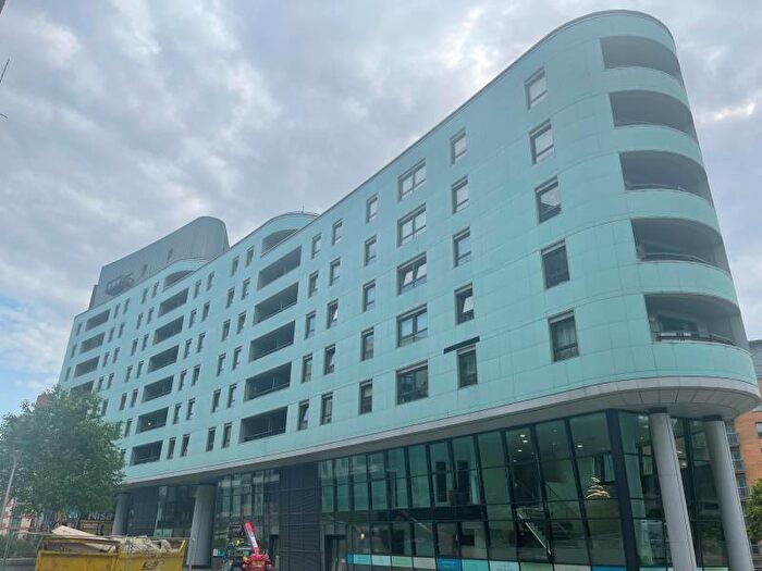 2 Bedroom Apartment To Rent In Gateway West, Leeds City Centre, LS9