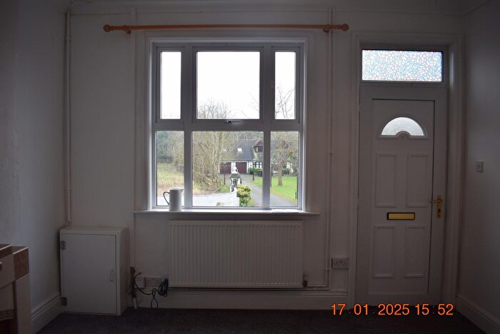 2 Bedroom End Of Terrace House To Rent In Castle Road, Nuneaton, CV10