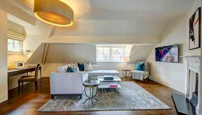 2 Bedroom Flat To Rent In Duke Street, Mayfair, London, W1K