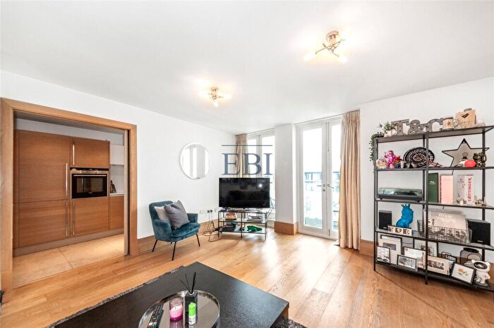 1 Bedroom Apartment For Sale In Sugar House, Leman Street, Tower Hamlets, E1